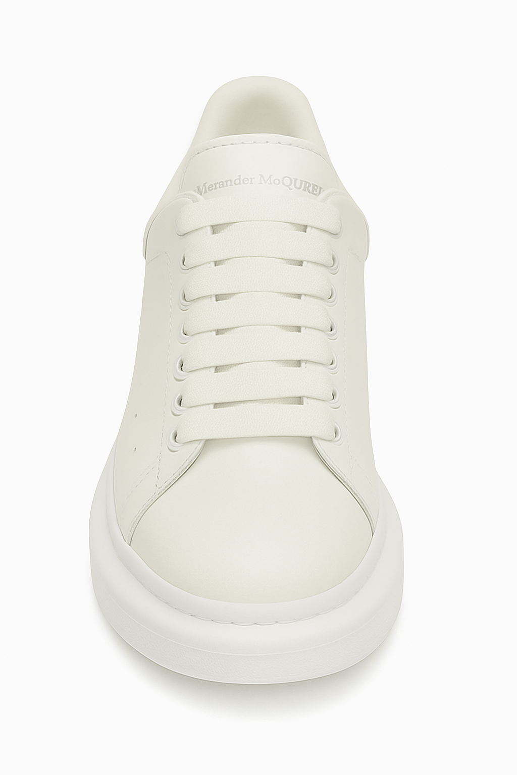 Alexander McQueen - ℂ𝕝𝔸𝕊𝕊𝕀ℂ 𝕎ℍ𝕀𝕋𝔼