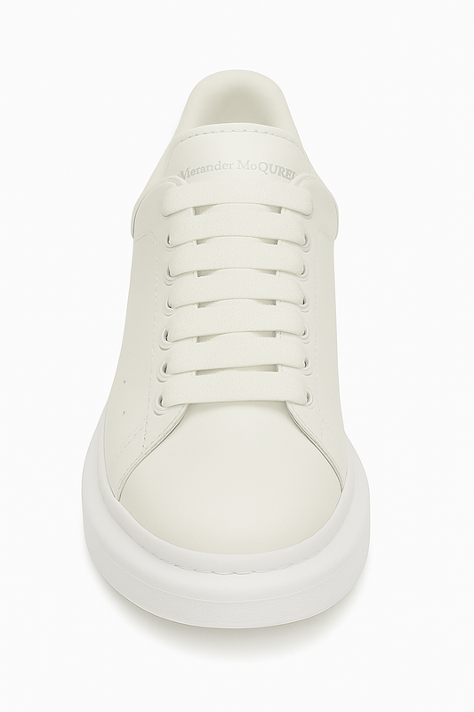 Alexander McQueen - ℂ𝕝𝔸𝕊𝕊𝕀ℂ 𝕎ℍ𝕀𝕋𝔼