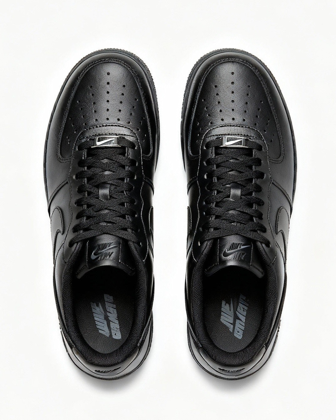 Nike Air Force 1 - ℂ𝕃𝔸𝕊𝕊𝕀ℂ 𝔹𝕃𝔸ℂ𝕂