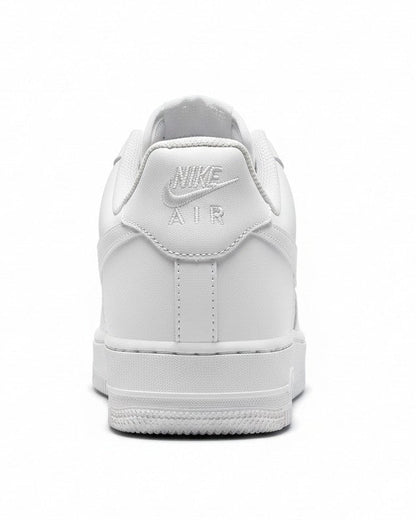 Nike Air Force 1 - ℂ𝕃𝔸𝕊𝕊𝕀ℂ 𝕎ℍ𝕀𝕋𝔼
