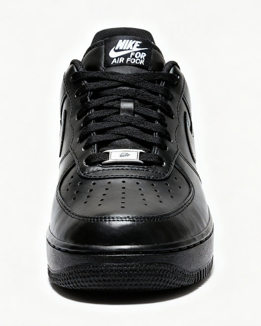Nike Air Force 1 - ℂ𝕃𝔸𝕊𝕊𝕀ℂ 𝔹𝕃𝔸ℂ𝕂