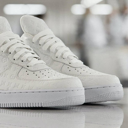 𝔸𝕚𝕣 𝔽𝕠𝕣𝕔𝕖 × 𝕃𝕠𝕦𝕚𝕤 𝕍𝕦𝕚𝕥𝕥𝕠𝕟 – « White » Édition Limitée